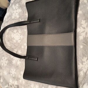 Vince Camuto Tote Bag, internal pocket, 17" x 12" x 1", NWOT
